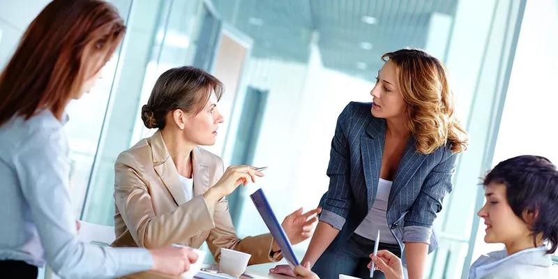 چرا خانم‌ها آینده ی فروش B2B هستند؟